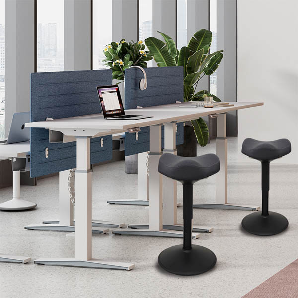 123inkt ergonomische driehoekige zitkruk met gasveer zwart (48 cm - 65 cm) 65440089C 390048 - 6