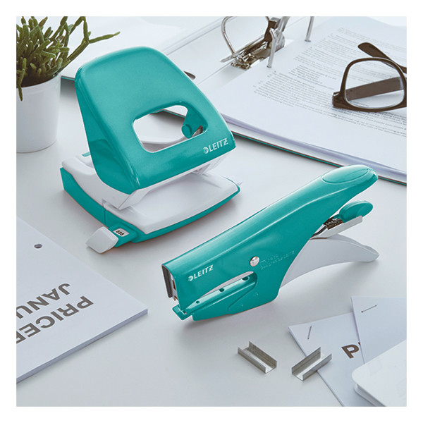 Leitz 5008 NeXXt WOW perforator ijsblauw metallic 2-gaats (30 vel) 211796 - 8