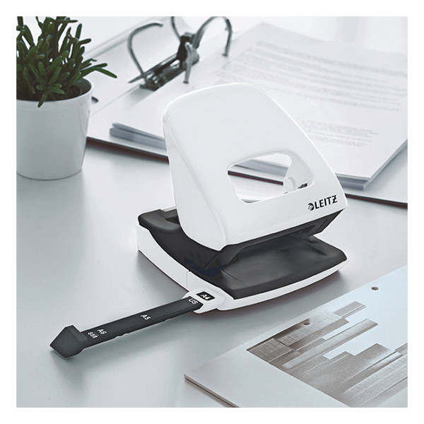 Leitz 5008 NeXXt WOW perforator wit metallic 2-gaats (30 vel) 211868 - 2