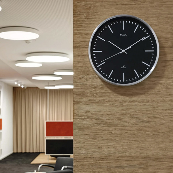 Maul Fly radiogestuurde aluminium wandklok zilvergrijs met zwarte wijzerplaat (Ø 30,5 cm) 9063490 402518 - 5